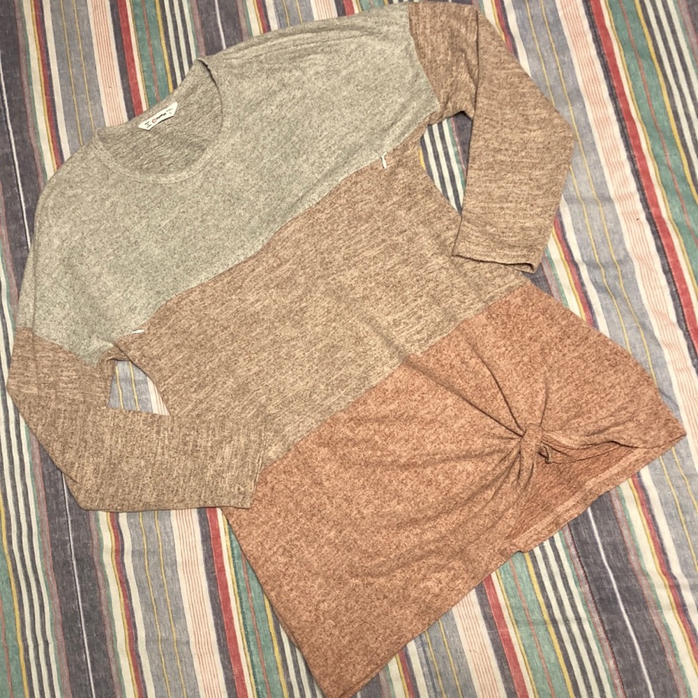 *NWOT* Women’s Maternity/nursing sweater tunic size L